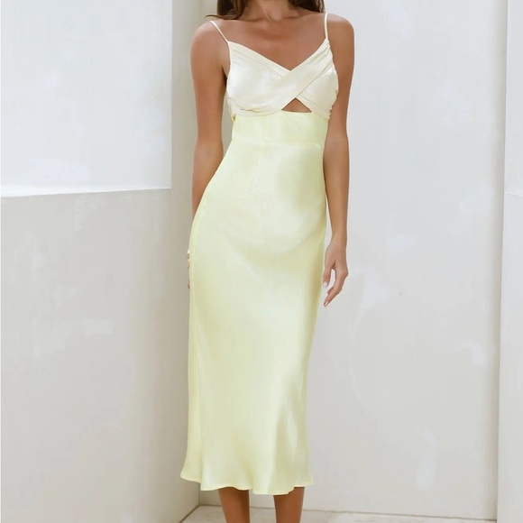 NWT Hello Molly Sur Belle Spellbinding Satin Midi Dress - Picture 3 of 9